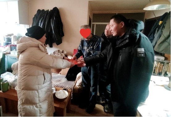 新春慰問送溫暖 情滿寒冬暖人心 ——長白山天池黨支部開展走訪慰問活動(dòng)