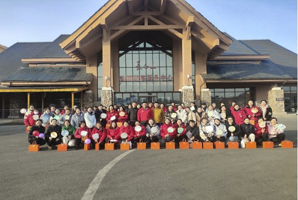 風(fēng)采巾幗 共筑輝煌——長白山西南景區(qū) 運(yùn)營黨支部開展慶祝“三八”國際勞動(dòng)?jì)D女節(jié)系列活動(dòng)